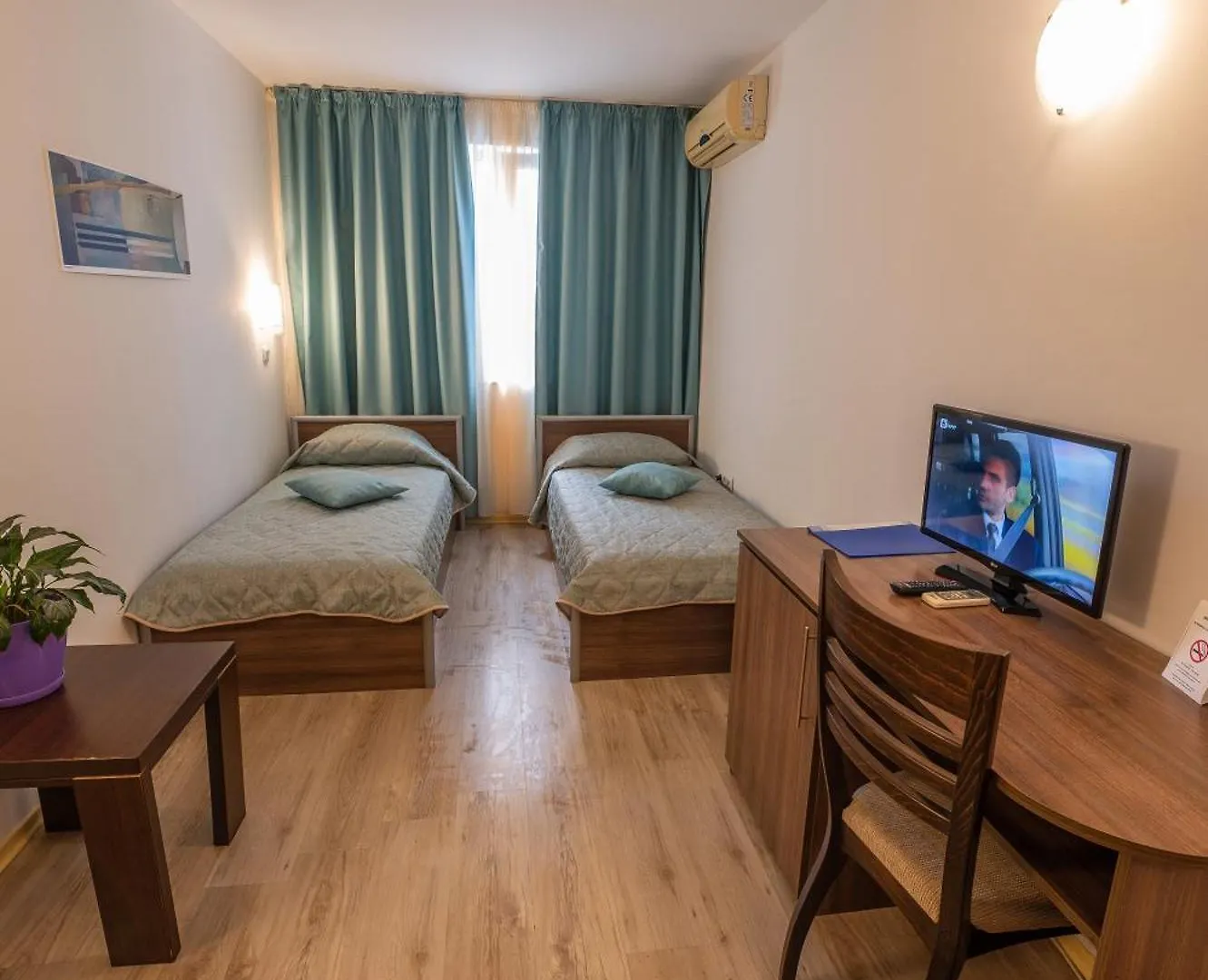 Family Hotel Gran Ivan Varna 3*,